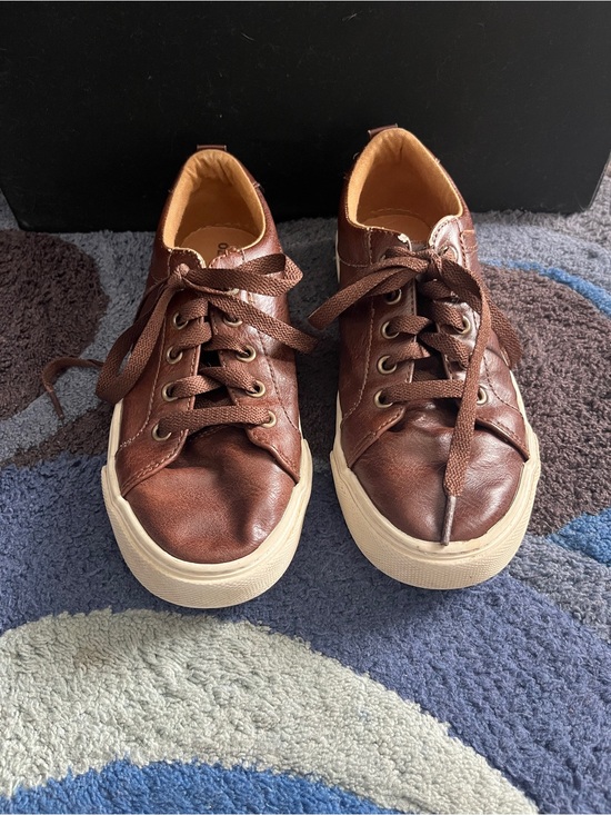 Old Navy Other - Old Navy Brown Leather Low-Top Boy’s size 3 Sneakers
